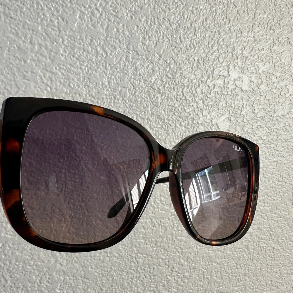 Quay Everafter Tortoise women's Sunglasses - Picture 3 of 5